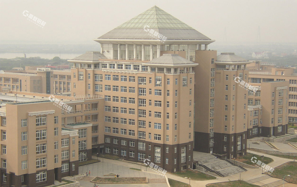 武漢科技大學黃家湖校區